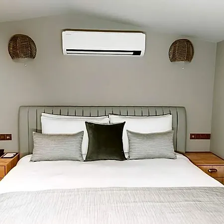 Doors & Ξενοδοχείο 5*